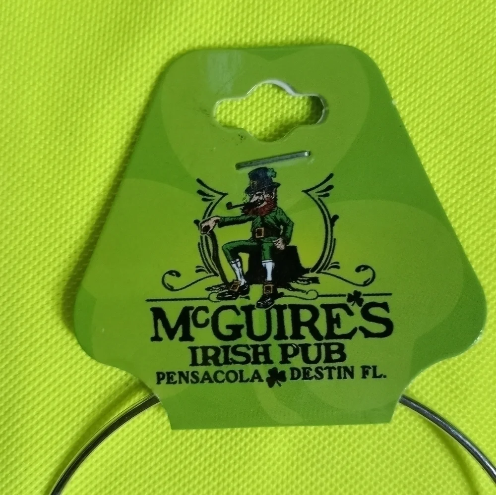 Mcguire's Irish pub wire charm bracelet shamrock cross Celtic silvertone